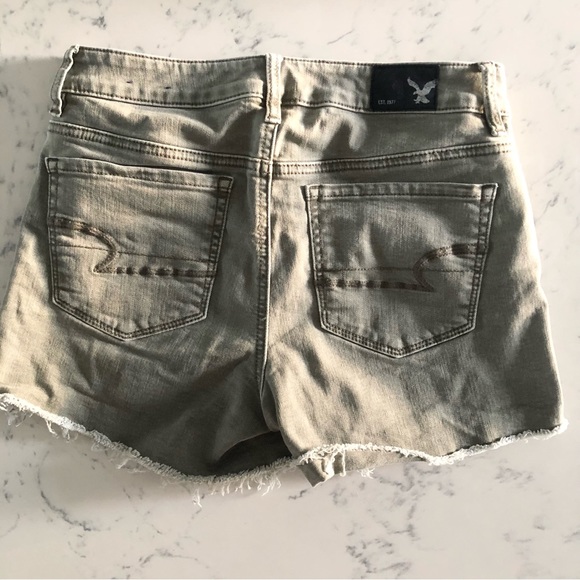 American Eagle Super Stretch Hi-Rise Shorty Green Shorts - Picture 2 of 5